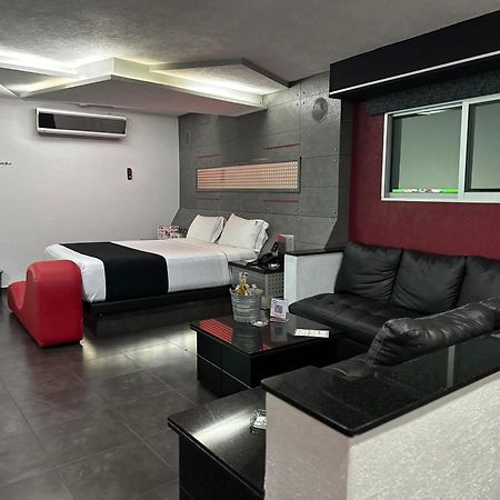 Kuboz Motor Hotel Zapopan Ngoại thất bức ảnh