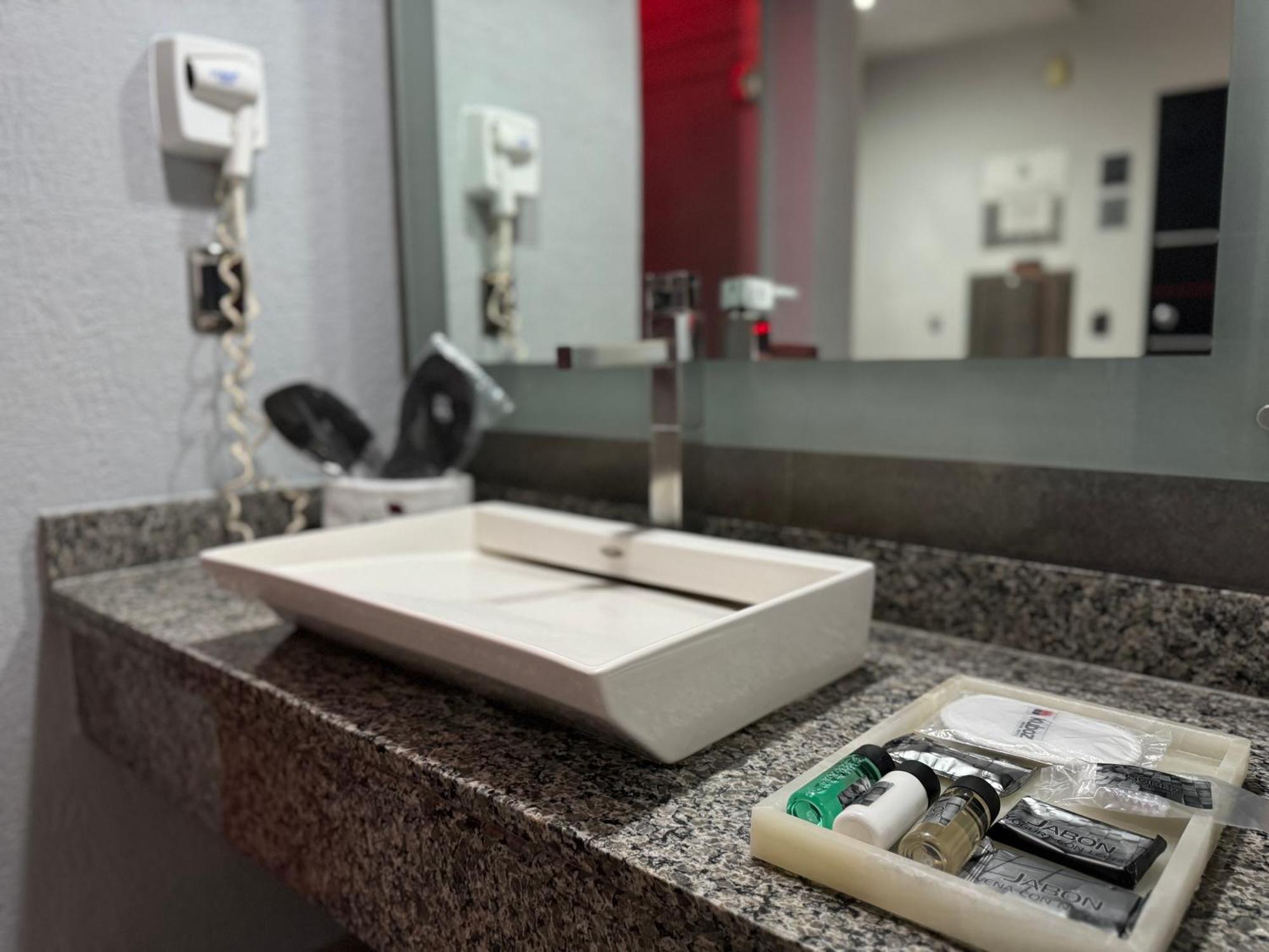 Kuboz Motor Hotel Zapopan Ngoại thất bức ảnh
