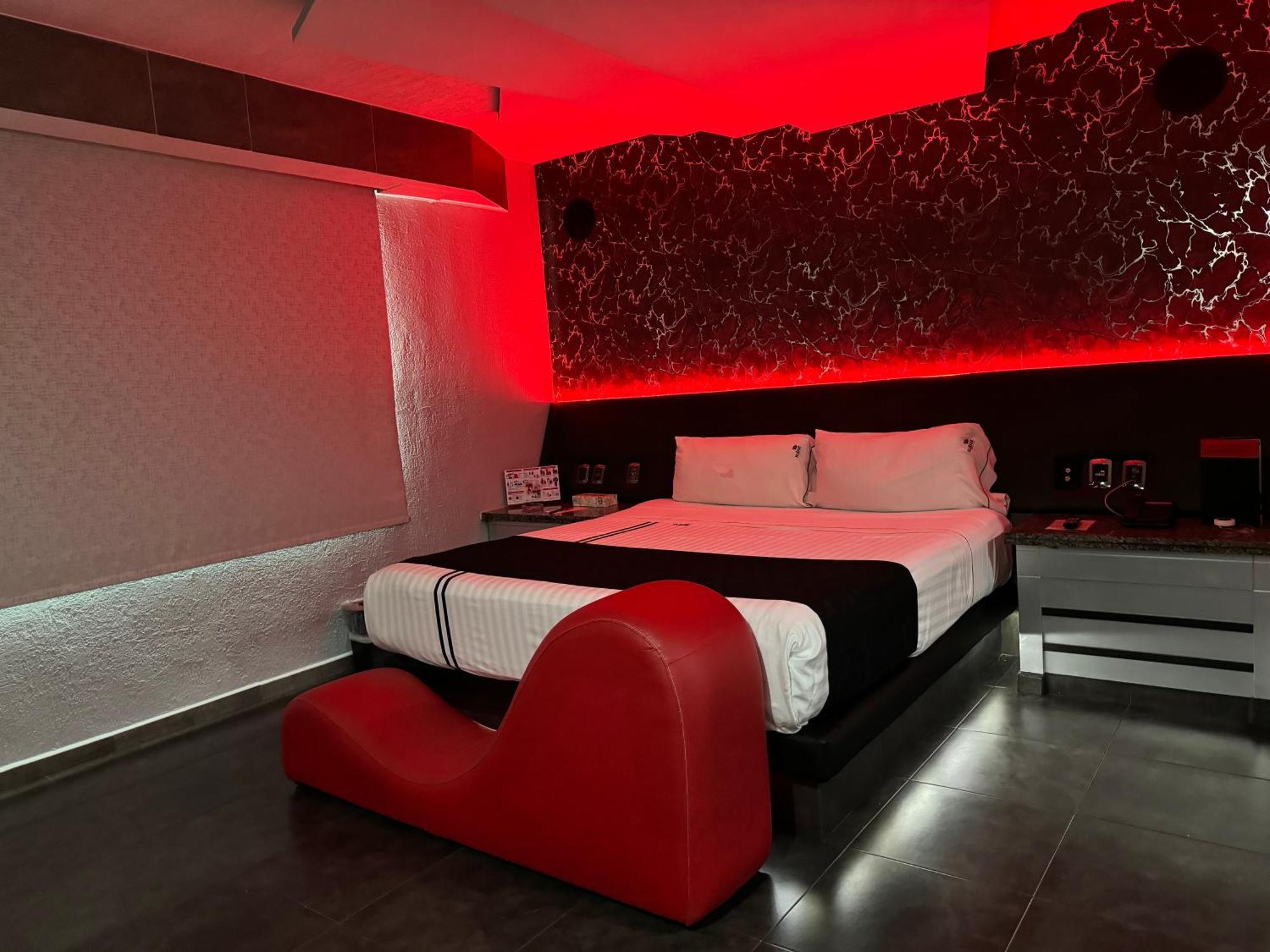 Kuboz Motor Hotel Zapopan Ngoại thất bức ảnh