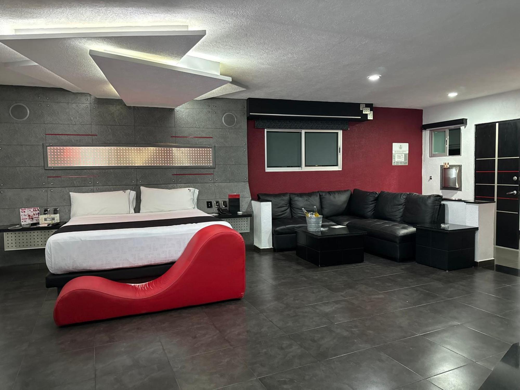Kuboz Motor Hotel Zapopan Ngoại thất bức ảnh